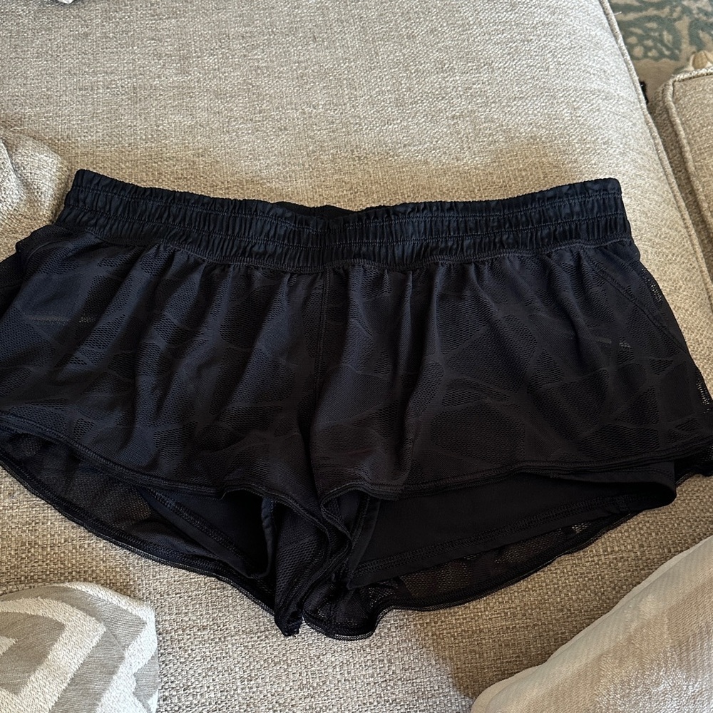 Low rise lined shorts 2.5”